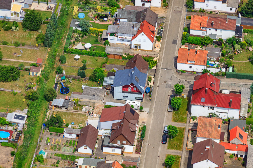 Luftbild: Haardtstr in Kandel im Bundesland Rheinland-Pfalz in Deutschland. Foto: IMG_29700.jpg vom 02.07.2010 durch Werner Riehm/FLY-FOTO.de