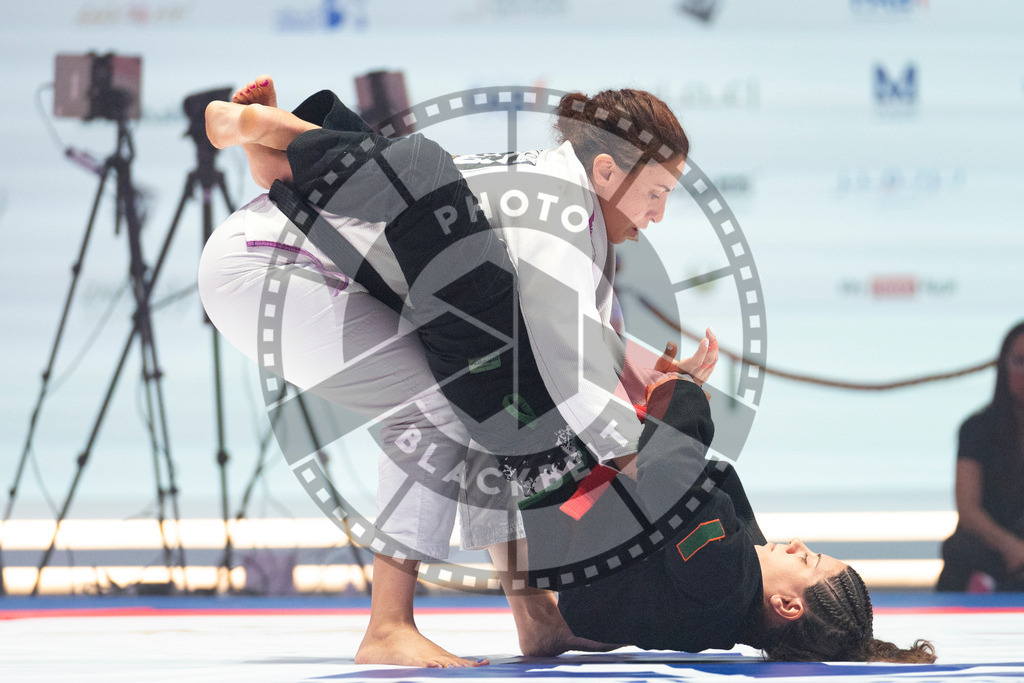 20231109PBB3179 | Fighters compete during the AJP World Professional Championship in the Mubadala Arena in Abu Dhabi, Arab United Emirates, on November 9, 2023.