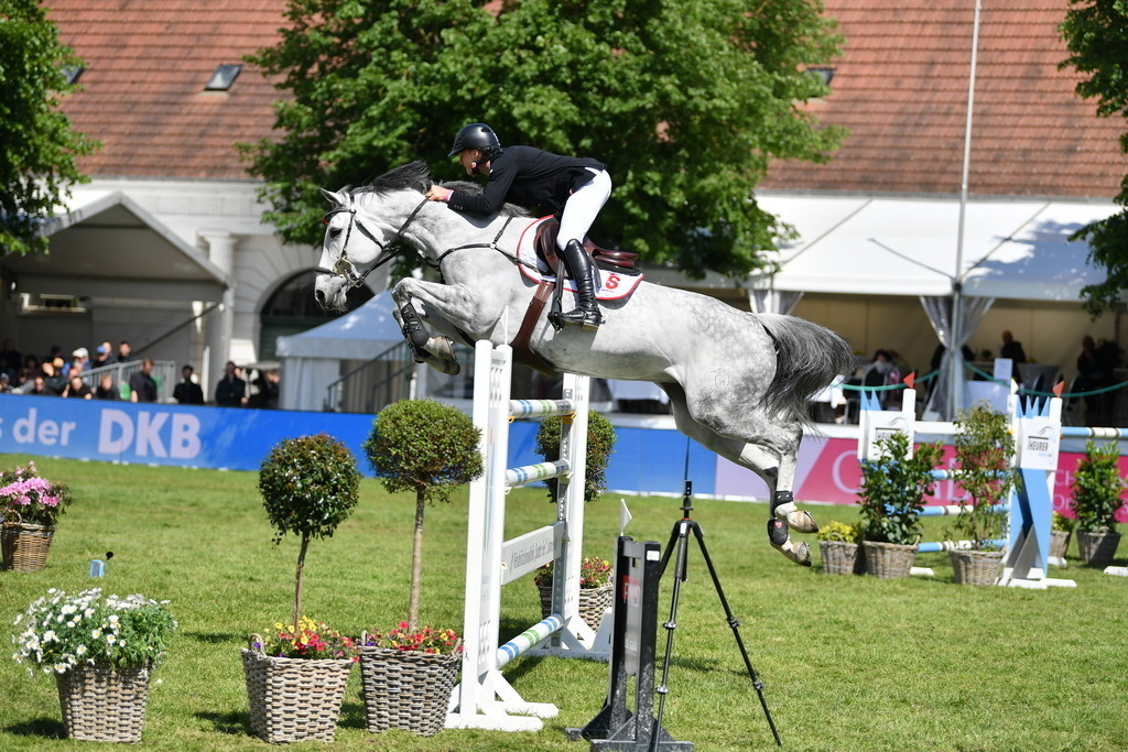 Schewe_Tom_FrayaWiro_030524_09_019 | Der professionelle Turnierfotograf ✓ Reitsport Bilder ▷ Shop ✚ günstig & schnell ✚ mit Zugang für Redakteure