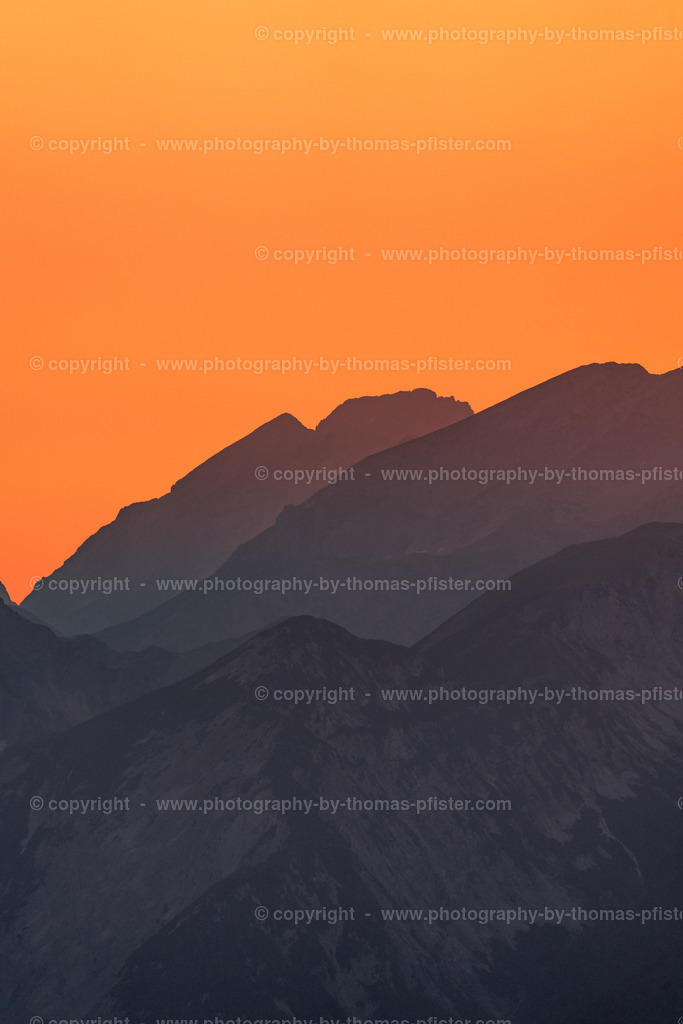 Wanderung und Sonnenuntergang Blick zum Karwendel copyright  Thomas Pfister-20 | PHOTOGRAPHY BY THOMAS PFISTER