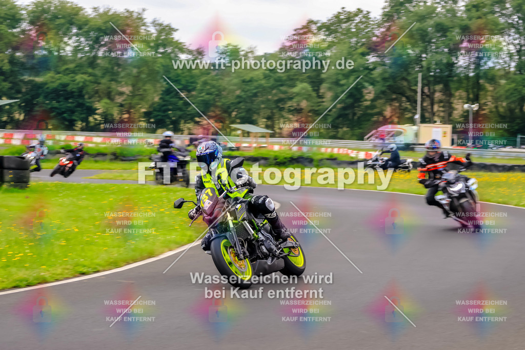 VBK-7095 | Hier findet Ihr Bilder von Touristenfahrten auf der Nürburgring Nordschleife oder von anderen Veranstaltungen die ich besucht habe. Viel Spass beim Durch Schauen 