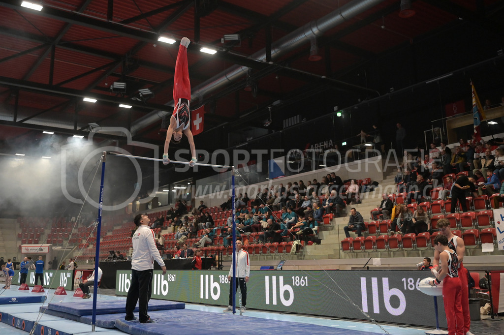 Schweizer Meisterschaften Kunstturnen Mannschaften Männer (B) - 22. November 2025 | Schweizer Meisterschaften Kunstturnen Mannschaften Männer (B)AXA Arena, WinterthurBild: Sportfotografie Markus Aeschimann | www.markus-aeschimann.ch - Realisiert mit Pictrs.com