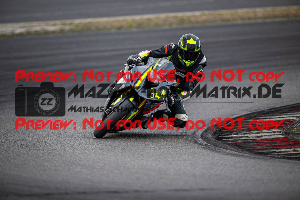 MaZZes_FotoMatrix_230719_4086 | ROT