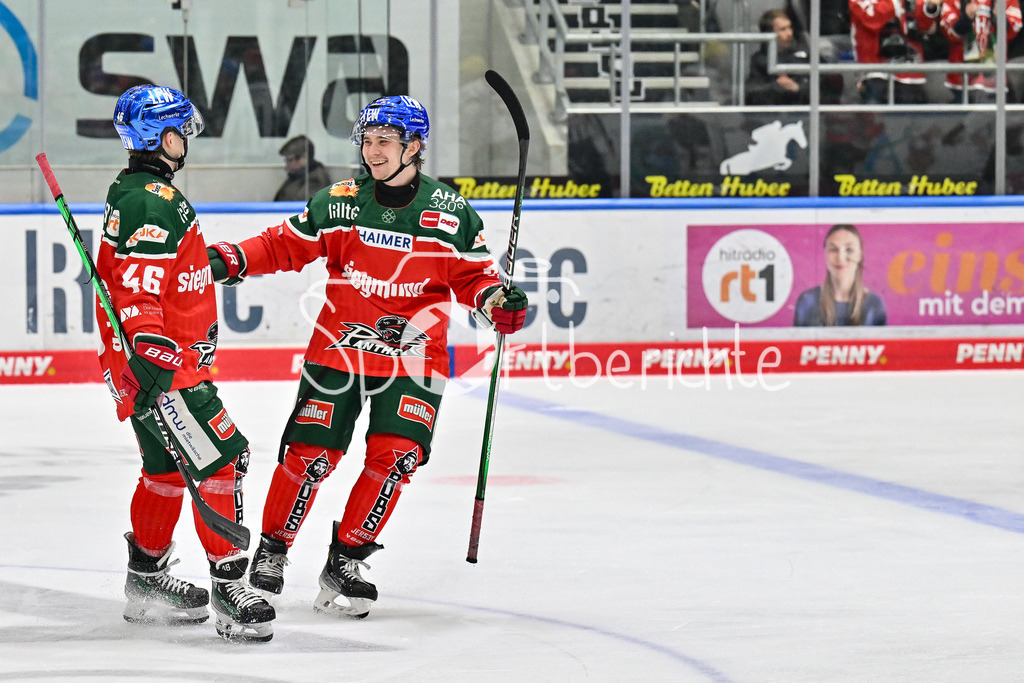 Augsburger Panther - Löwen Frankfurt | Jubel der Panther nach dem Treffer zum 2-0 durch Moritz ELIAS (Augsburger Panther #46) / Freude / Happy / Tor / Torschuetze / DEL: Augsburger Panther - Löwen Frankfurt, Curt Frenzel Stadiom am 11.10.2024