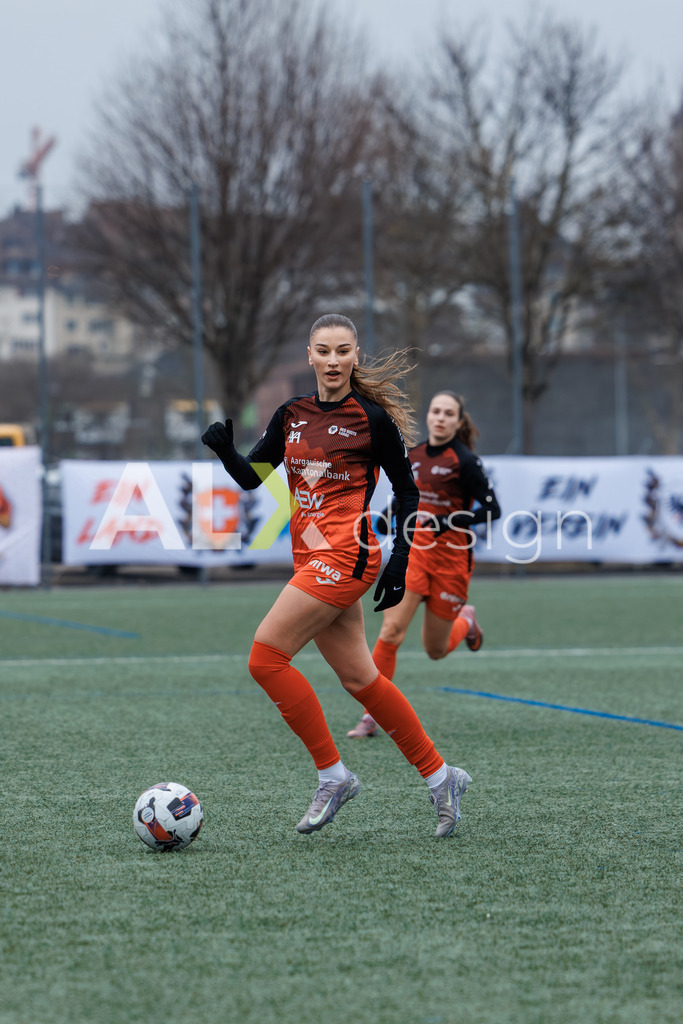 Fußball I Frauen I Saison 2025-2026 I Freundschaftsspiel I FC Aarau Frauen - SC Freiburg U20 I 24.01.2026 | 9 Alketa Rama (FC Aarau) – Angriff - Realisiert mit Pictrs.com