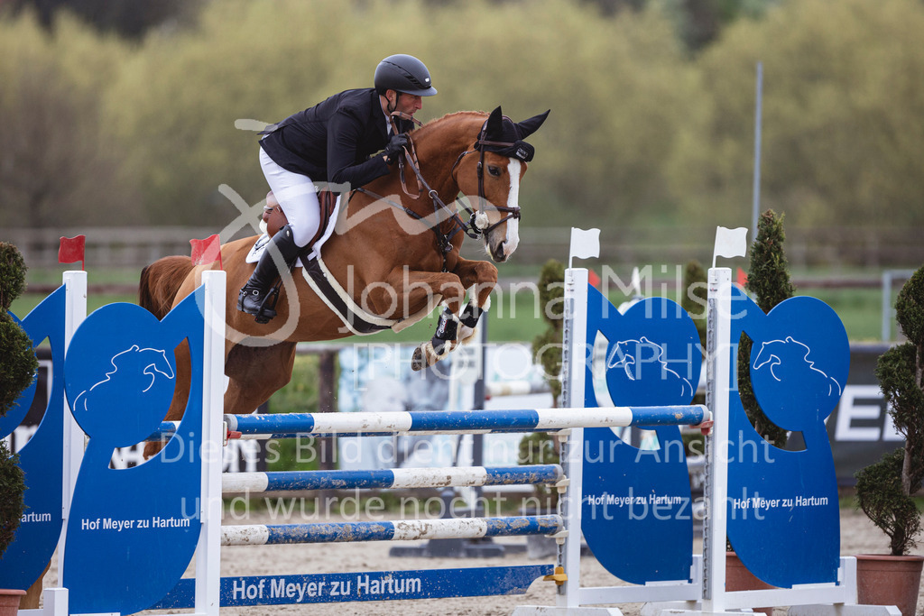 250417_Springpferde-L1-233 | Deine schönsten Turniermomente als professionelle Fotos! Entdecke hochwertige Pferdesport-Fotografie im Online-Shop. Jetzt Fotos finden & bestellen!