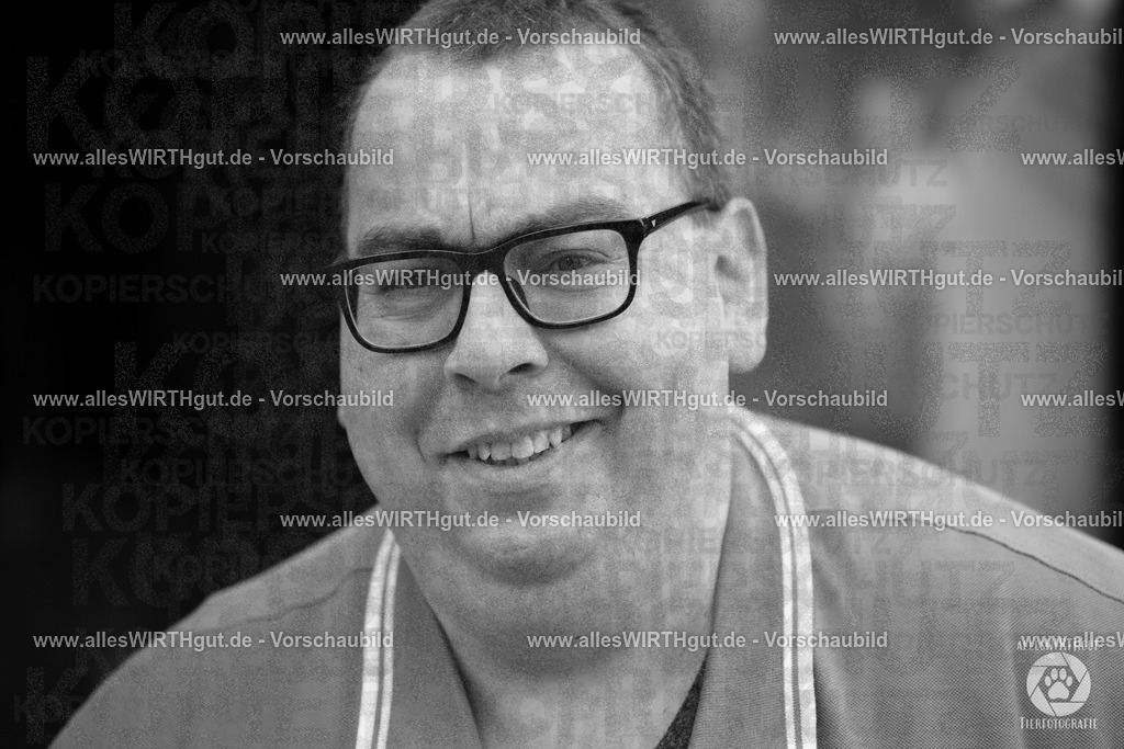 Pfötchenmarkt Nettetal-Lobberich 2026 - Nettetal-Tag - Daniel Wirth - www.allesWIRTHgut.de - @allesWIRTHgut_Tierfotografie 7R508606 | Professionelle Tierfotografie in Mönchengladbach von Daniel Wirth (allesWIRTHgut). Liebevolle & natürliche Bilder von Hunden & Katzen für unvergessliche Erinnerungen.