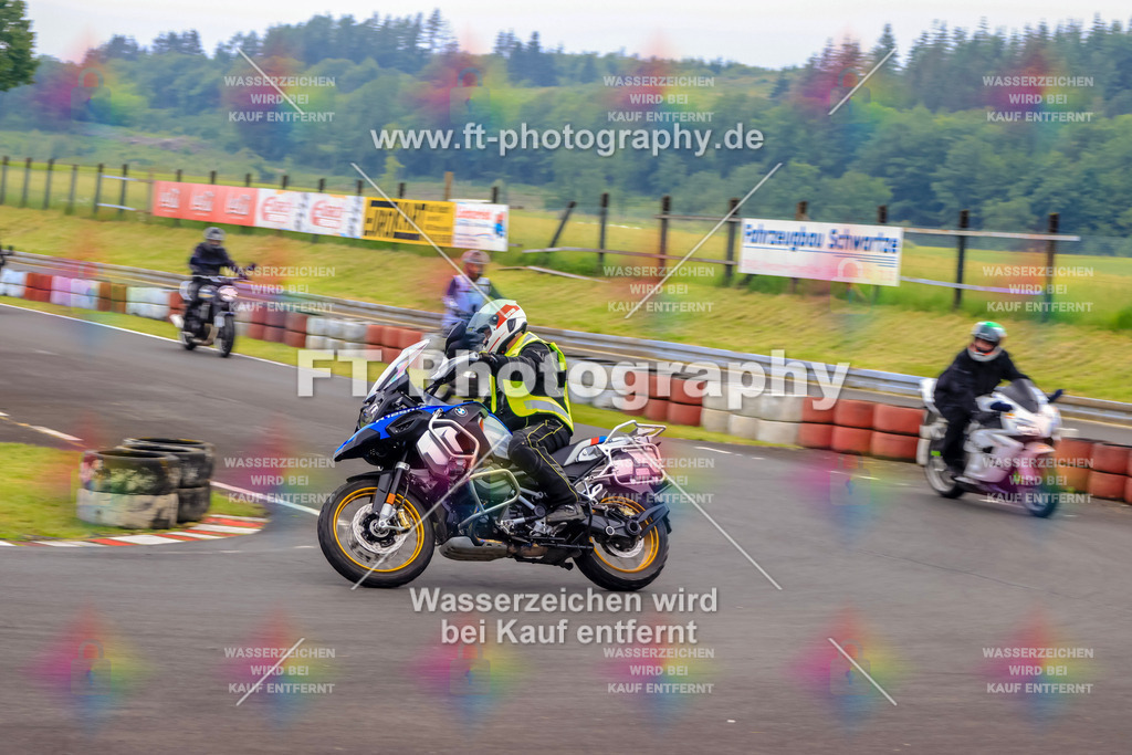 OBK-5665 | Hier findet Ihr Bilder von Touristenfahrten auf der Nürburgring Nordschleife oder von anderen Veranstaltungen die ich besucht habe. Viel Spass beim Durch Schauen 