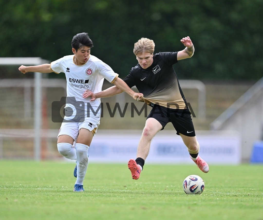 Fußball I Herren I Mannschaftsshooting I Saison 2026-2027 I TSG Hoffenheim II | Nader El-Jindaoui (#30) 13.07.2026 Nahaufnahme, Einzelfoto, Freisteller, Portrait, Porträt, Einzelbild, Herren, 3. Liga, Hoffenheim II, Baden- Wüttemberg, Dietmar-Hopp-Stadion, Teamfoto, Teamshooting, Mannschaftsfoto, Juli - Realisiert mit Pictrs.com