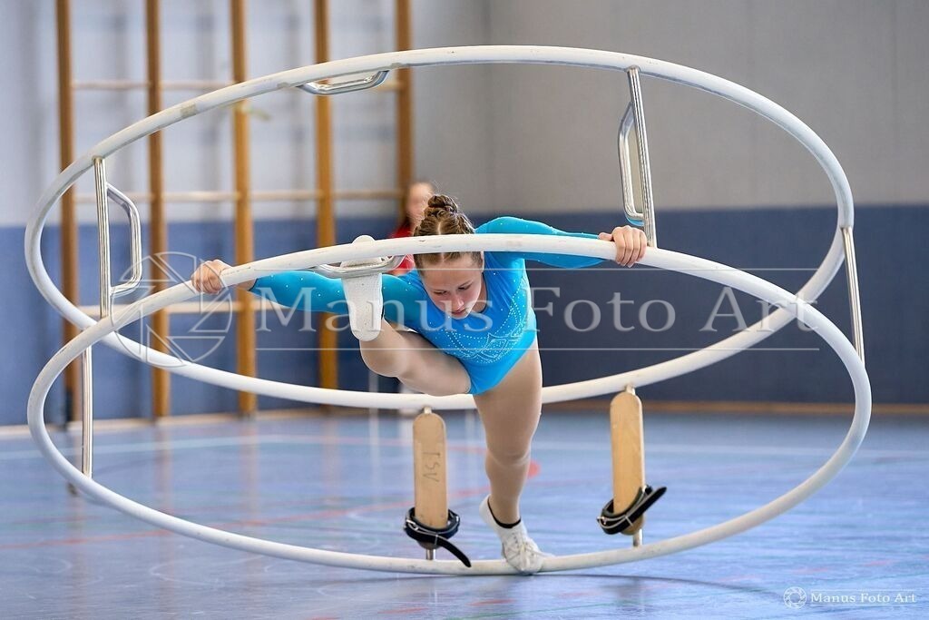2024-06-20-1-A-DSC01598 | Professionelle Sportfotografie in Hamburg, Schleswig-Holstein und Niedersachsen – spezialisiert auf Rhönrad, Geräteturnen, Leistungsturnen und rhythmische Sportgymnastik. Bundesweite Begleitung von Rhönrad-Events. Jetzt Sport-Fotos - Realisiert mit Pictrs.com