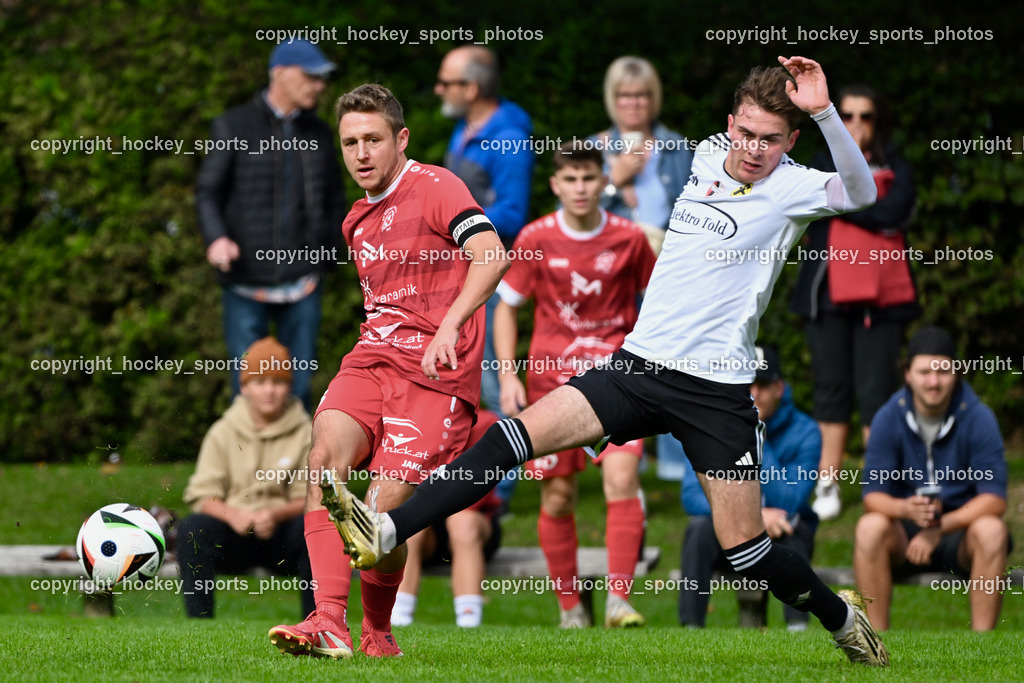 SV Rothenthurn vs. FC Union Sillian | #13 Thomas Klingbacher SV Rothenthurn, #10 Thomas Pranter FC Union Sillian, SV Rothenthurn vs. FC Union Sillian, SV Rothenthurn vs. FC Union Sillian am 28.09.2025 in Rothenthurn (Sportplatz Rothenthurn), Austria, (Photo by Bernd Stefan)