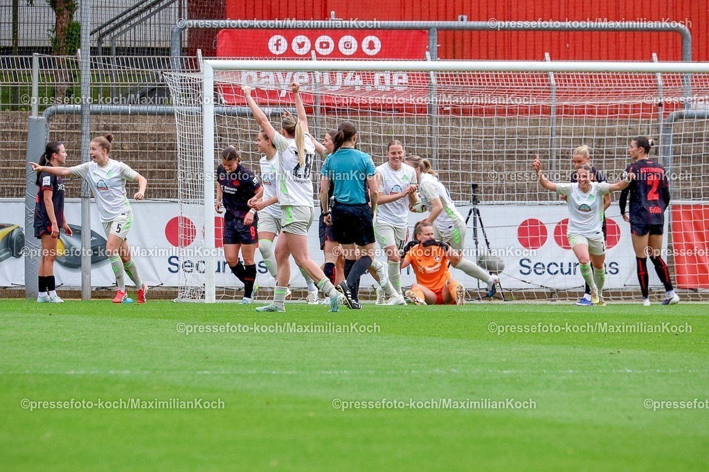xsscx17052601029 | 17.05.2026, xsscx, Frauen Fussball, Bayer 04 Leverkusen - Werder Bremen, 1. Fussball Bundesliga, 26. Spieltag, Ulrich-Haberland-Stadion, Saison 2025 2026: Torjubel nach dem Tor zum 0:2 durch Torschuetzin Larissa Mühlhaus (Werder Bremen #7) DFB regulations prohibit any use of photographs as image sequences and or quasi-video. Photo: xSandraxScherningxPressefotoKochx