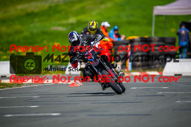 MaZZes_FotoMatrix_230506_6044 | UE40