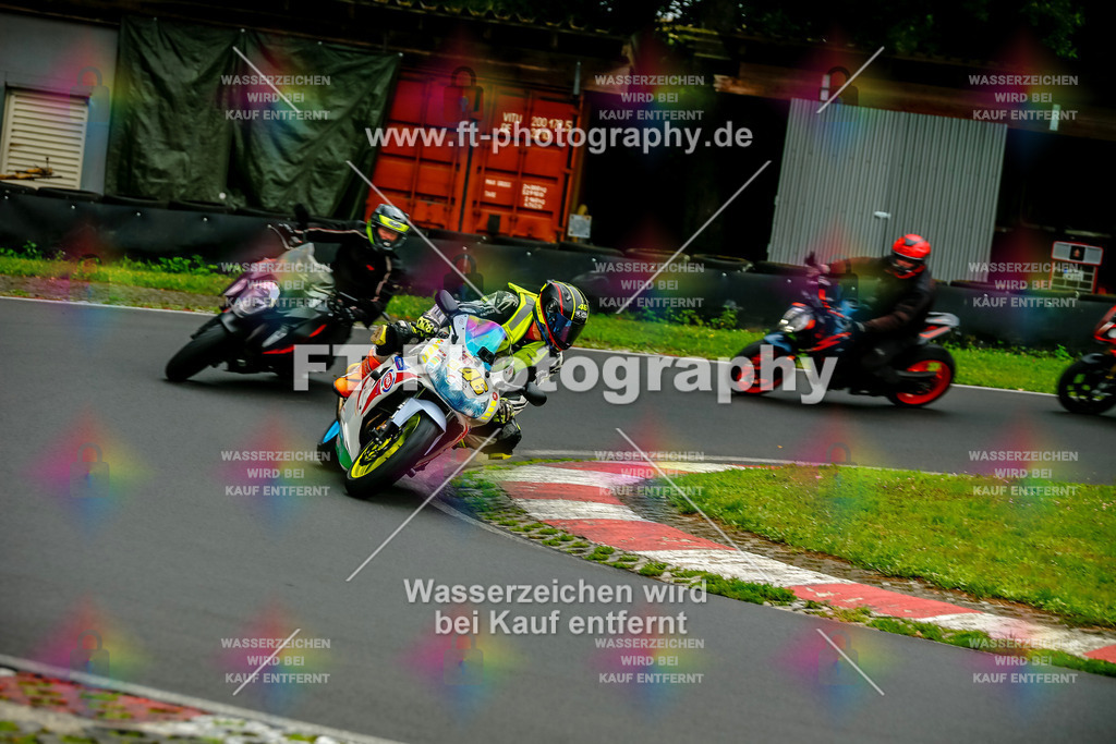 VBK-4192 | Hier findet Ihr Bilder von Touristenfahrten auf der Nürburgring Nordschleife oder von anderen Veranstaltungen die ich besucht habe. Viel Spass beim Durch Schauen 