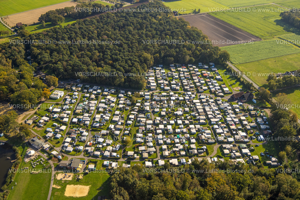 Selm241011779 | Luftbild, Ternscher See und Campingplatz Seepark Ternsche Naturfreibad, Fluss Stever, Campinghäuser und Wohnwagen, Ternsche, Selm, Münsterland, Nordrhein-Westfalen, Deutschland