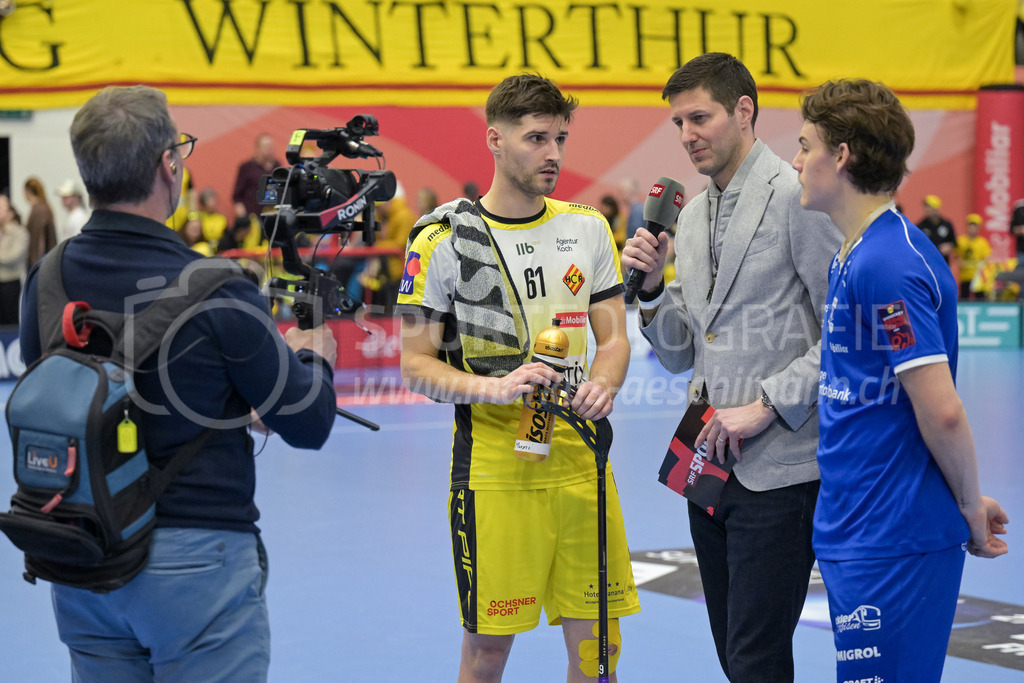 Zug United vs HC Rychenberg - 22. February 2025 | Zug United vs HC RychenbergSporthalle Wankdorf, BernNico Mutter (#61 HC Rychenberg Winterthur) beim SRF-Interview.Bild: Sportfotografie Markus Aeschimann | www.markus-aeschimann.ch - Realisiert mit Pictrs.com