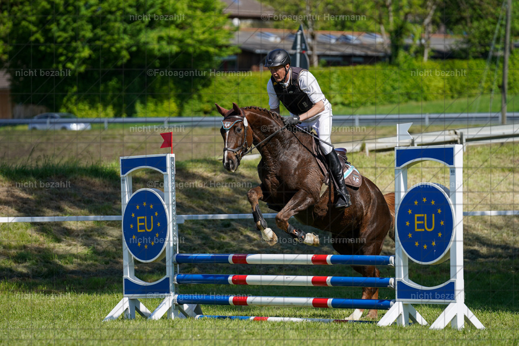 20240518-FAH03061 | rbilder, Turnierfotografen ayern, Fotoagentur Herrmann, Geländeturnier, Springbilder, Dressurbilder, Jungpferdefotograf