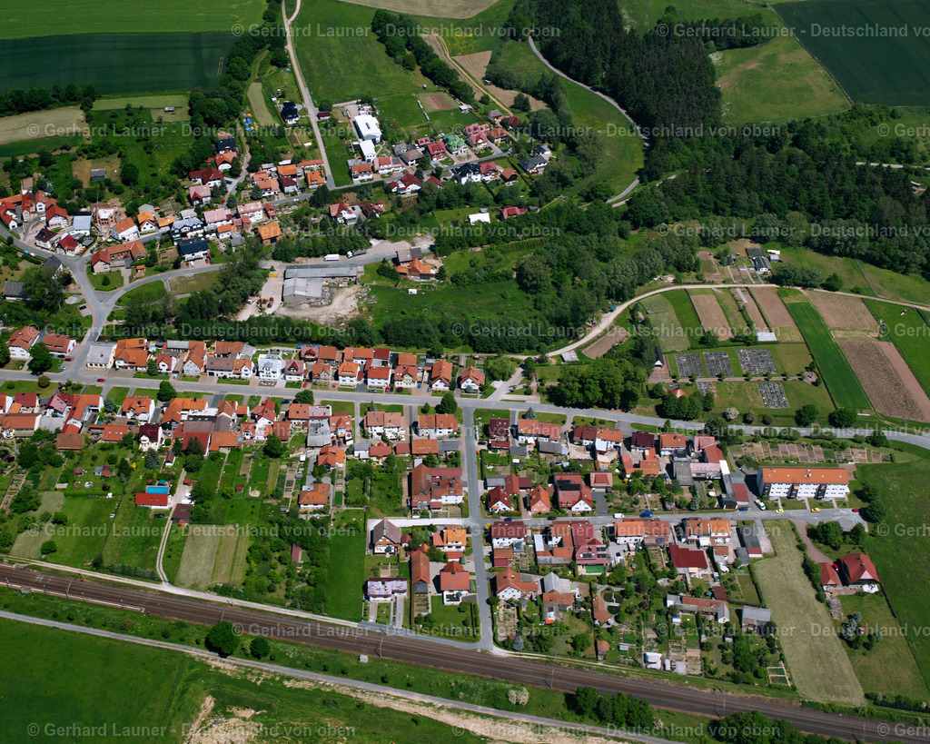 2634207 | WINGERODE 09.06.2006 Wohngebiet einer Einfamilienhaus- Siedlung  in Wingerode im Bundesland Thüringen, Deutschland // Single-family residential area of settlement  in Wingerode in the state Thuringia, Germany Foto: Gerhard Launer