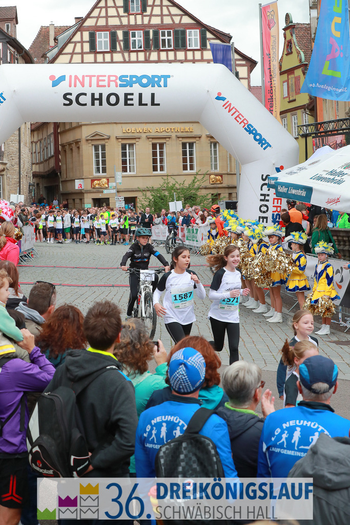 Stadtwerke Schüler und Jugendlauf 1,7km | 3koenigslauf 2022 Stadtwerke Schüler und Jugenlauf 1,7km - Realisiert mit Pictrs.com