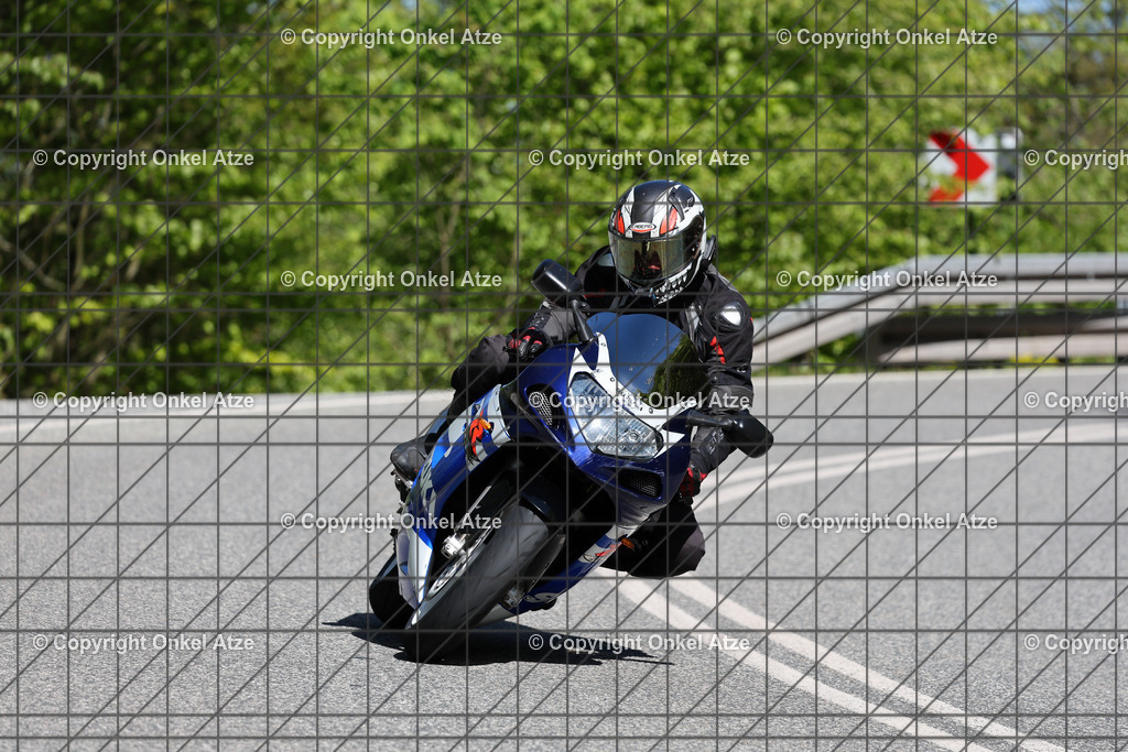 IMG_0070 | Fotograf am Kyffhäuser. Onkel Atze. Kyffhäuser Rennstrecke. Café36. Motorsportfotografie. - Realisiert mit Pictrs.com