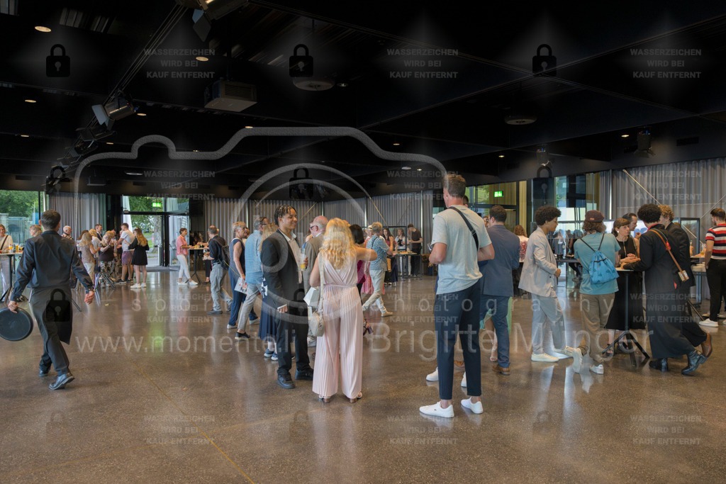 FeusiDiplomfeier_R5OO3048-Verbessert-NR | Brigitte Münger / bmsportphotography - Realisiert mit Pictrs.com