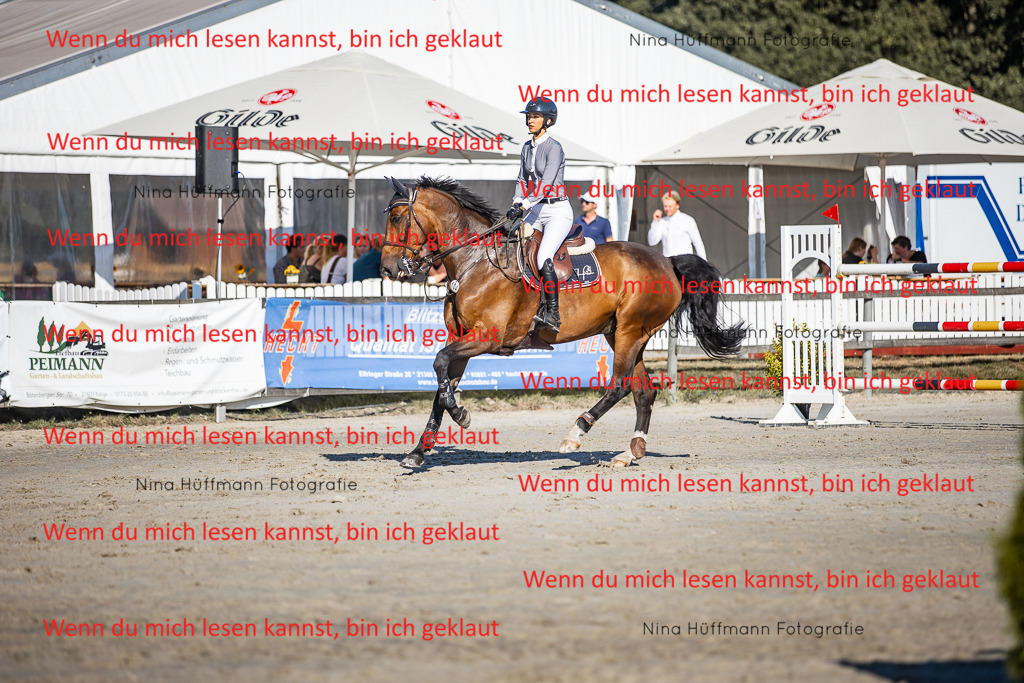 BK1A8632 | Turnierbilder Turnierfotos Nina Hüffmann Turnierfotografie Pferdefotografie Tierzeichnung Haustierzeichnung Pferdezeichnung Hundezeichnung Videograf  - Realisiert mit Pictrs.com