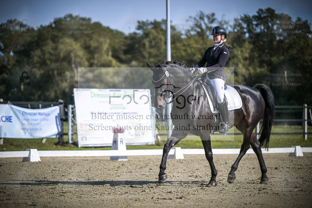 DOS_1257 | Entdecke hochwertige Reitturnierfotos von Foto Oger. Professionell, emotional und authentisch – jetzt Lieblingsmomente im Shop bestellen. - Realisiert mit Pictrs.com