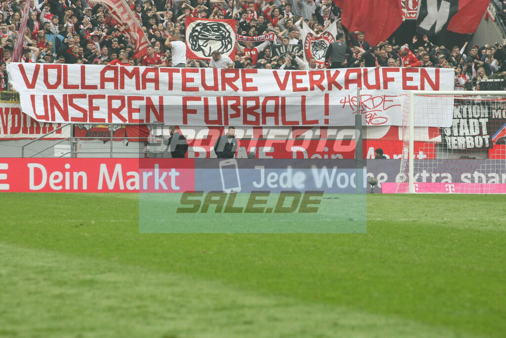 1. FC Köln - SC Freiburg | Südkurve Köln - © Sportfoto-Sale (MK) - Realisiert mit Pictrs.com