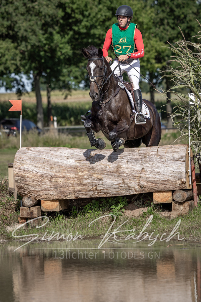 20250907-_3LI2805 | Tierfotografie Pferde, Hunde, Katzen, Haustiere.
Turnierfotografie Reitturniere, Reiten, Springreiten, Dressur in Hanau, dem Main-Kinzig-Kreis und dem Rhein-Main- Gebiet um Frankfurt
