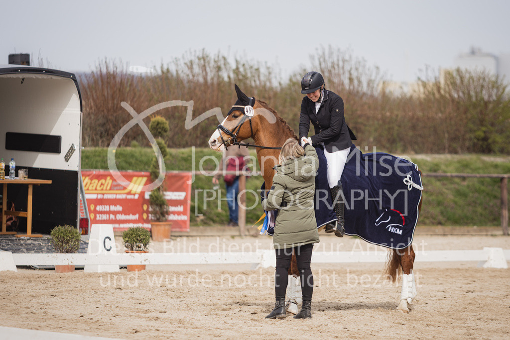 230410_Frühlingsfest_A-Dressur-563 | Deine schönsten Turniermomente als professionelle Fotos! Entdecke hochwertige Pferdesport-Fotografie im Online-Shop. Jetzt Fotos finden & bestellen!