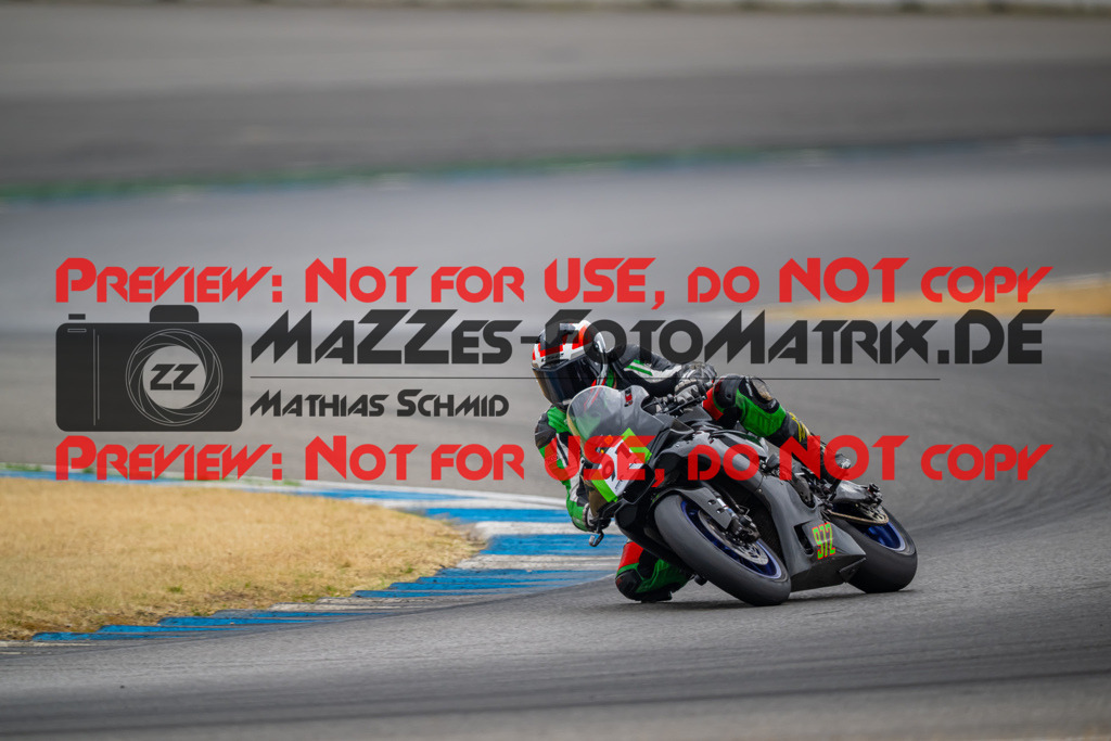 MaZZes-Fotomatrix-20260809-579713 | R1