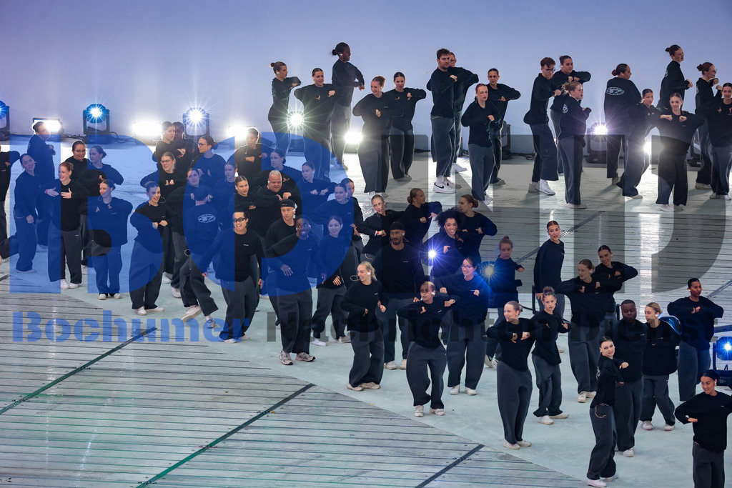 SES_TTGOPC20250716-10 | bond - Realisiert mit Pictrs.com