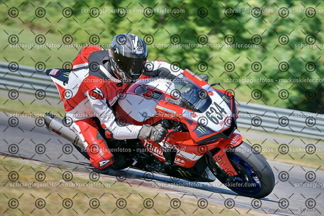 25bt04-0180 | markuskiefer.com - Realisiert mit Pictrs.com