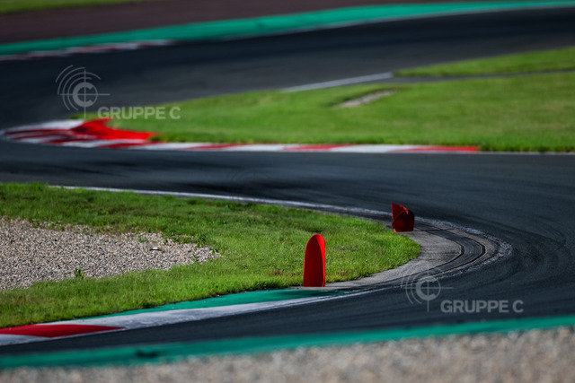 PSC425_080218092529985JB_JB | Porsche Sports Cup Deutschland - 4. Lauf Oschersleben 2025 - Foto: Gruppe C Photography - Realisiert mit Pictrs.com