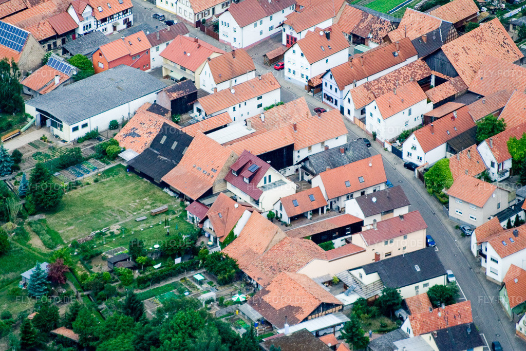 Luftbild: Hauptstr in Erlenbach bei Kandel im Bundesland Rheinland-Pfalz in Deutschland. Foto: IMG_11007.jpg vom 24.05.2008 durch Werner Riehm/FLY-FOTO.de