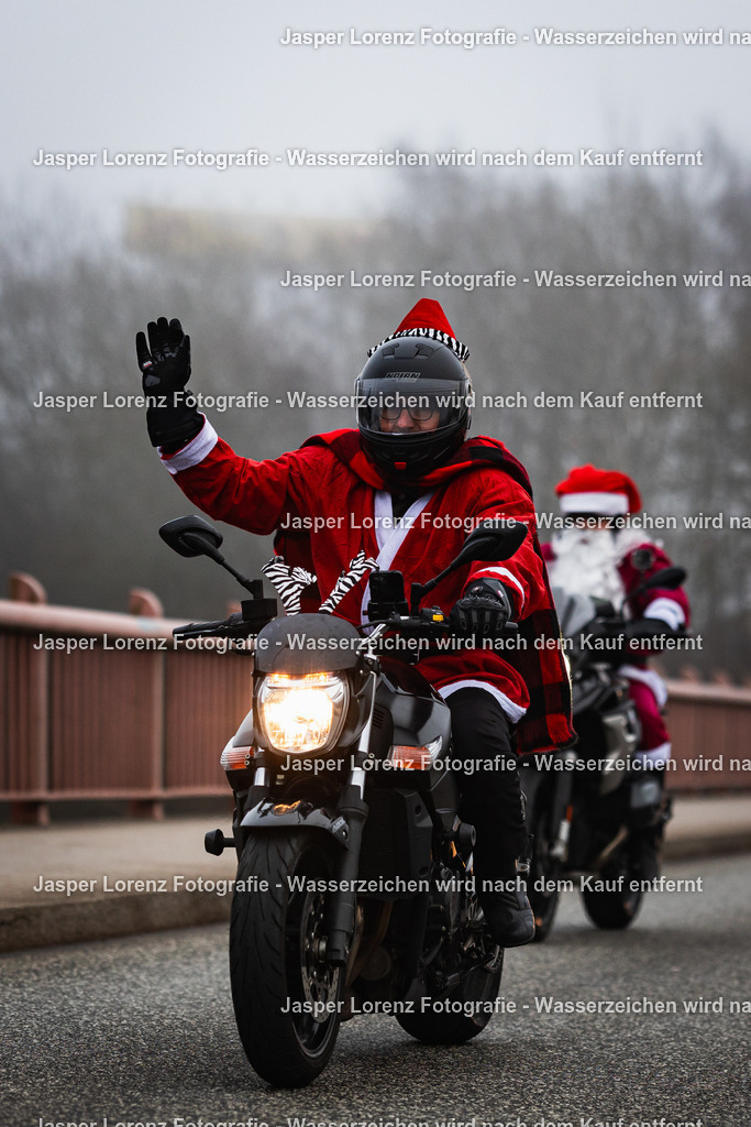 X-Mas Ride I Kiel I 2025 | Jasper Lorenz Fotografie - Realisiert mit Pictrs.com