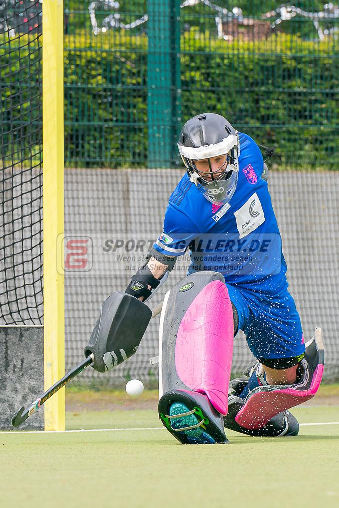 HK_20230520_902232 | 1. Bundesliga Damen Düsseldorfer HC - UHC Hamburg am 20.5.2023 DHC Düsseldorf, Düsseldorf , Kristina Joana Reynolds Torfrau ( Düsseldorfer HC #32 )