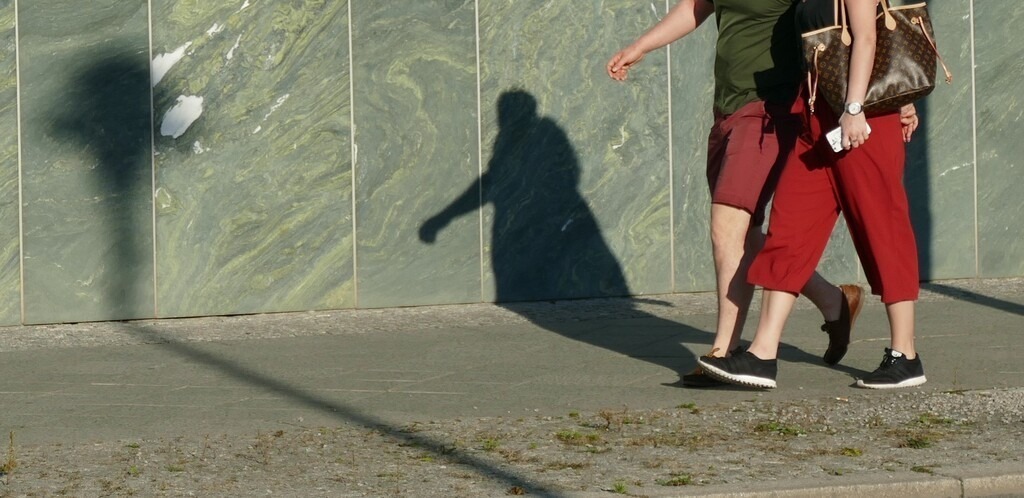 P2660339_a | Annaeherungen - Realisiert mit Pictrs.com