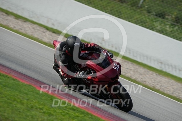 2024_10_25_PBK_31425 | Sportfotografie; SlowMotion; Video; Rennstrecke; Hafeneger; Speer; Racing; RSE; BMW; CBO; Trackday; Motorsportarena; Hockenheimring; Brno; Most; Barcelona; Valencia