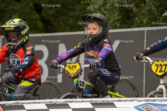 DM_BMX_Race_2025-08272 | Fotogalerie von Thomas Dettweiler mit Eventbildern und lizenzfreien Fotos. Perfekt als Wandbild, für Büro, Website oder private Nutzung. - Realisiert mit Pictrs.com