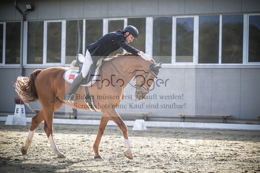 DOS_0835 | Entdecke hochwertige Reitturnierfotos von Foto Oger. Professionell, emotional und authentisch – jetzt Lieblingsmomente im Shop bestellen.Deutschlandweite Turnierfotografie. - Realisiert mit Pictrs.com
