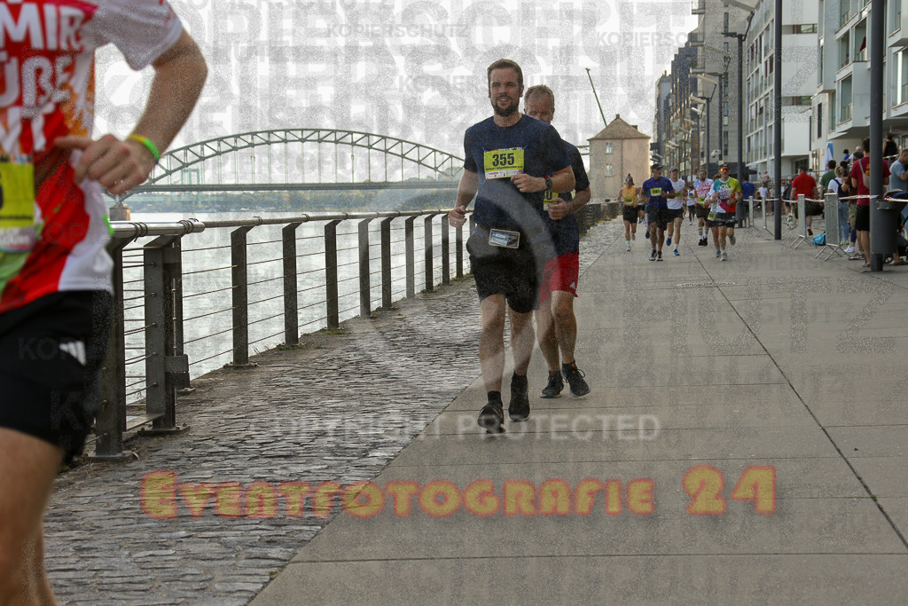250920_1447_EX1_7601 | Sportfotografie im Rhein-Sieg Kreis, Köln, Bonn, NRW, Rheinland Pfalz, Hessen, etc. Unser Tätigkeitsfeld umfasst den Laufsport vom Volkslauf über den Marathon, Duathlon, Triathon bis zum Ultralauf wie Kölnpfad Ultra oder Schindertrail.