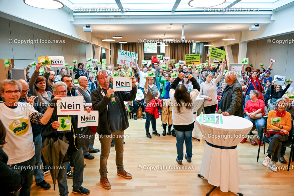 Linz_ Vorstellung Masterplan Digitaluni_ Univiertel_ 17.04.2024-30 | 17.04.2024, Johannes Kepler Universitaet Linz, AUT, Vorstellung Masterplan Digitaluni, Univiertel im Bild Besucher der Veranstaltung
