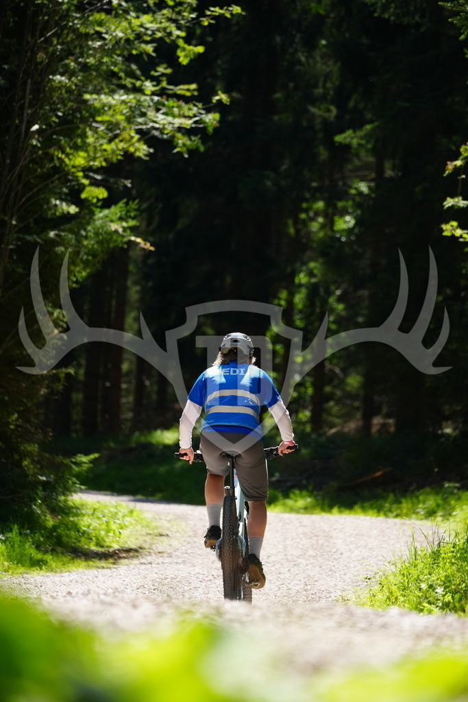 FC102356 | Fotogalerie der Treibjagd im Dunkelwald - Dein MTB Etappenrennen im Erzgebirge - Realisiert mit Pictrs.com