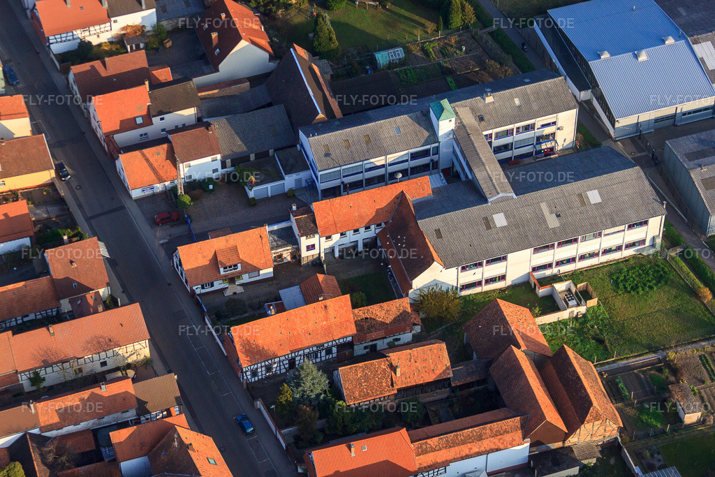 Luftbild: DBK Erweiterung in den Unterkandler Gärten in Kandel im Bundesland Rheinland-Pfalz in Deutschland. Foto: IMG_46438.jpg vom 12.11.2011 durch Werner Riehm/FLY-FOTO.de