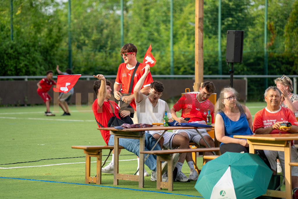 195_Public Viewing Reinach - Achtelfinale Schweiz -Italien EM 2024_kunzmedia.ch | OnlineShop für Bilder kunzmedia.ch