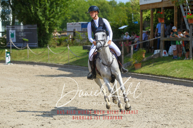 Gut Blee25_Amateuer Stilsprpfg Kl L_0279 | Turniersportfotografie; Pferdefotografie; Dressurfotografie