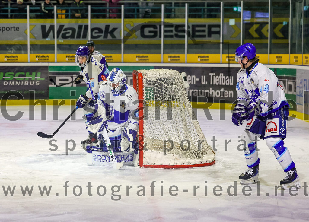 2026-01-23_030_TSV_Erding_gegen_SC_Riessersee | Erding, Deutschland, 23.01.2026:Eishockey, Oberliga Süd 2025 / 2026, 40. Spieltag, TSV Erding gegen SC Riessersee, Endergebnis: 6:5 n.V.Torwart Andreas Mechel (SC Riessersee, #50), Charles Risk (SC Riessersee, #44)Foto: Christian Riedel / fotografie-riedel.net