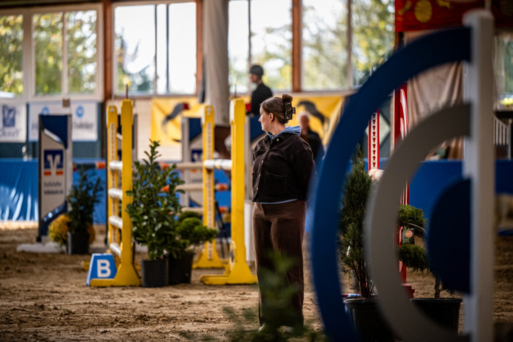 2026-10-Isterberg-Springen-3-0236 | Entdecke hochwertige Reitturnierfotos von Foto Oger. Professionell, emotional und authentisch – jetzt Lieblingsmomente im Shop bestellen.Deutschlandweite Turnierfotografie. - Realisiert mit Pictrs.com