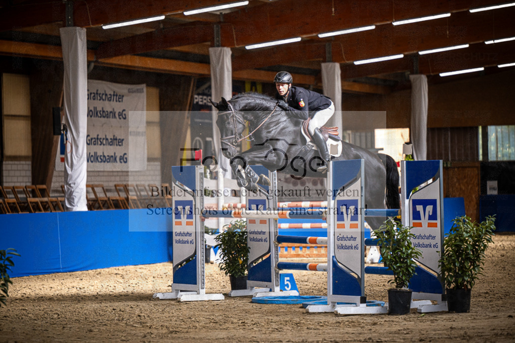 DOS_1428 | Entdecke hochwertige Reitturnierfotos von Foto Oger. Professionell, emotional und authentisch – jetzt Lieblingsmomente im Shop bestellen.Deutschlandweite Turnierfotografie. - Realisiert mit Pictrs.com